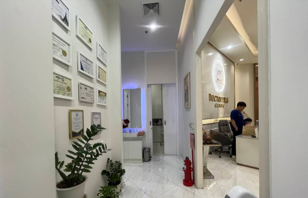 Doctor Fills Clinic 2