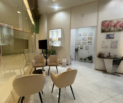 Doctor Fills Clinic 4